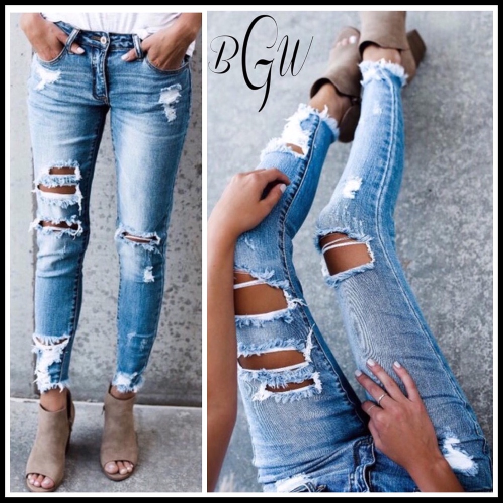 LAST 1🌺🆕5⭐️Best Seller Distressed Raw Hem Jeans - Picture 1 of 4